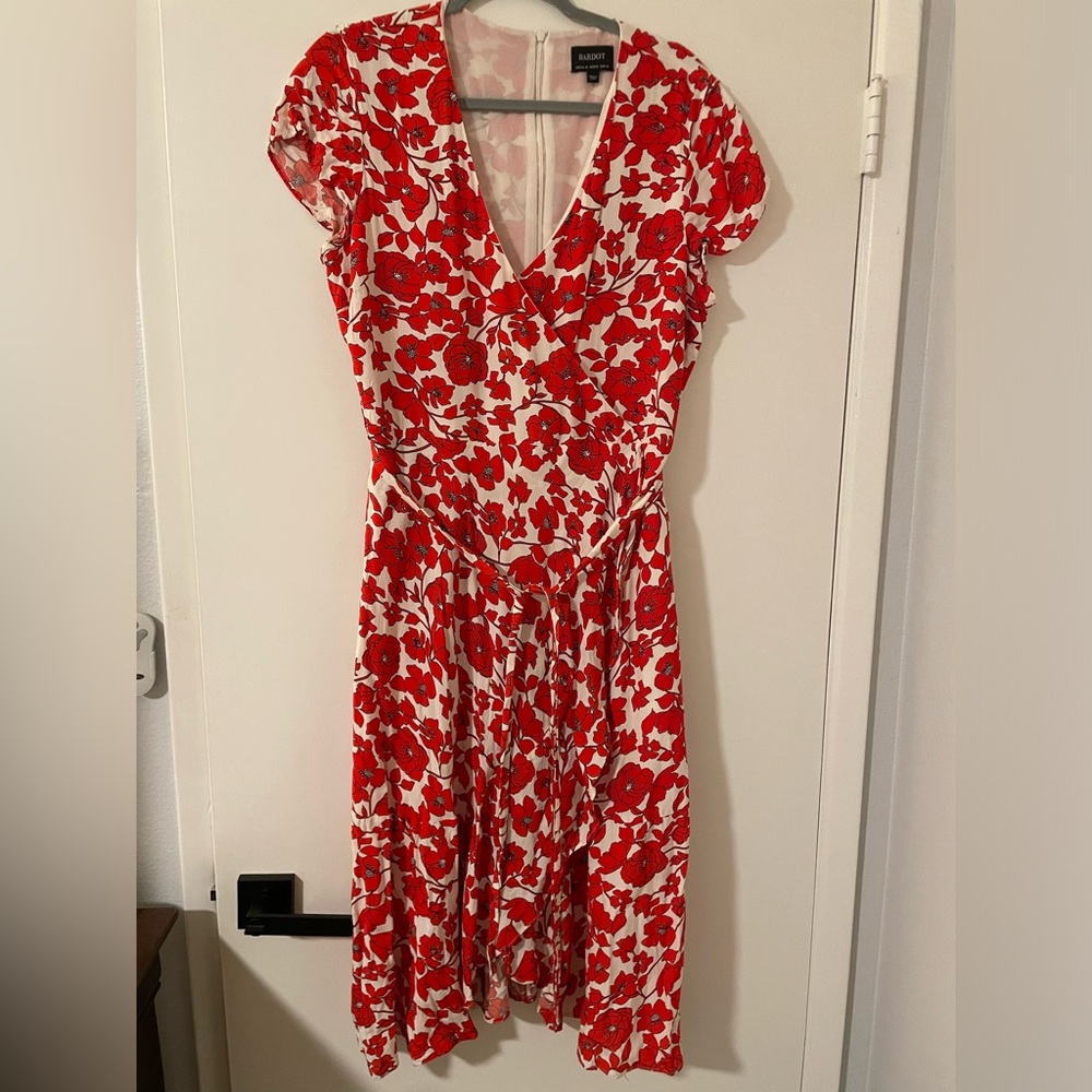 Bardot size 12 red poppy faux wrap midi dress